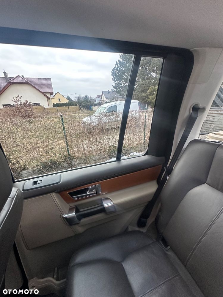 Land Rover Discovery 3.0 Si6 HSE Luxury - 24