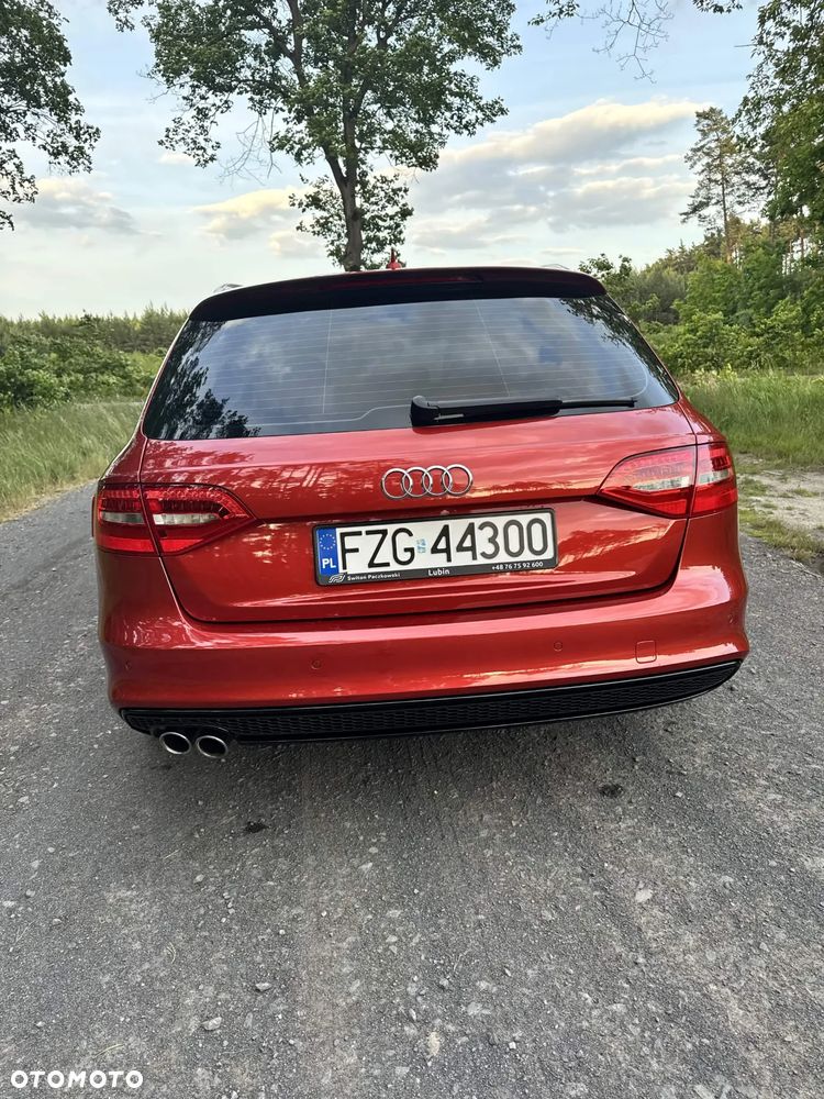 Audi A4 Avant 2.0 TDI Quattro Line - 11