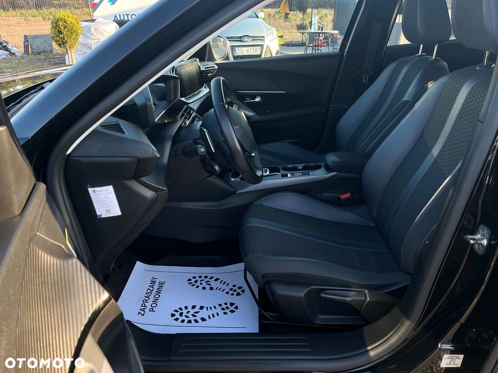 Peugeot 2008 PureTech 130 EAT8 Allure Pack - 8