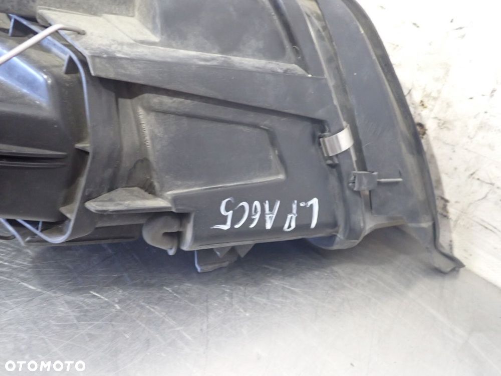 LAMPA LEWA PRZEDNIA AUDI A6 C5 2.5 - 4