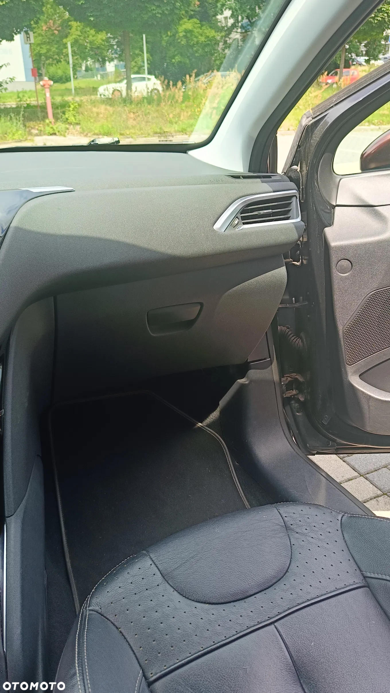 Peugeot 208 1.6 VTi Allure - 11