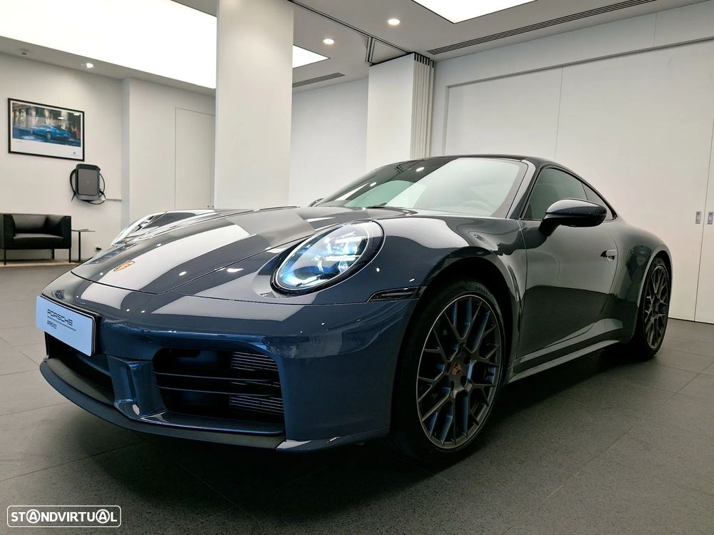 Porsche 911 (992) Carrera