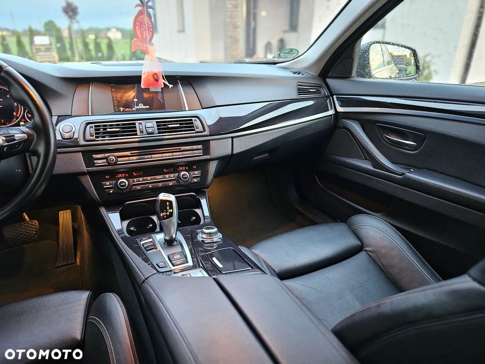 BMW Seria 5 520d - 14