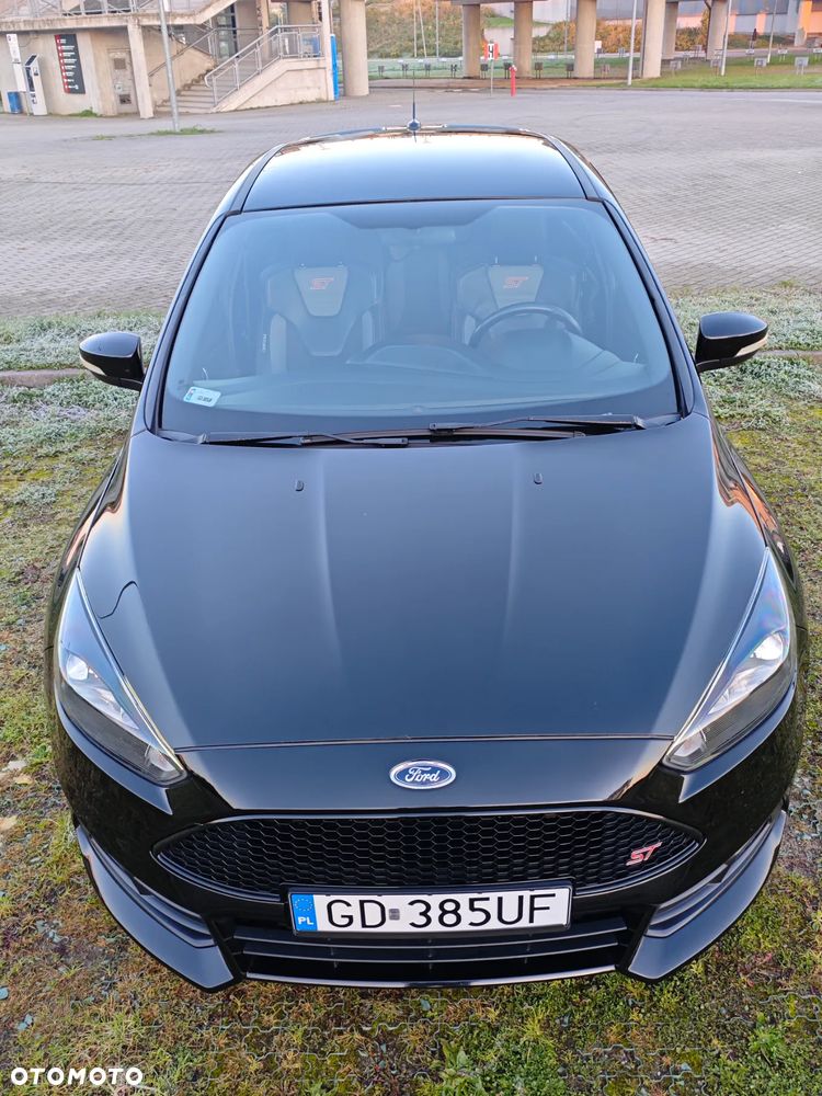 Ford Focus 2.0 EcoBoost ST mit Leder-Exclusiv-Paket - 3