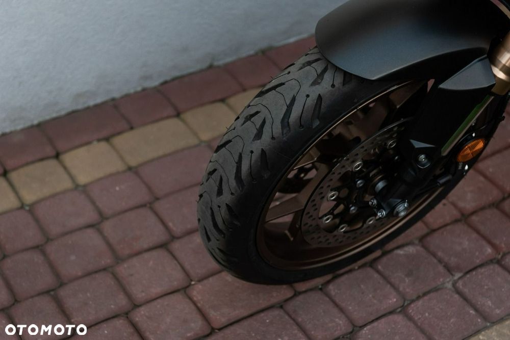 Honda CB - 8