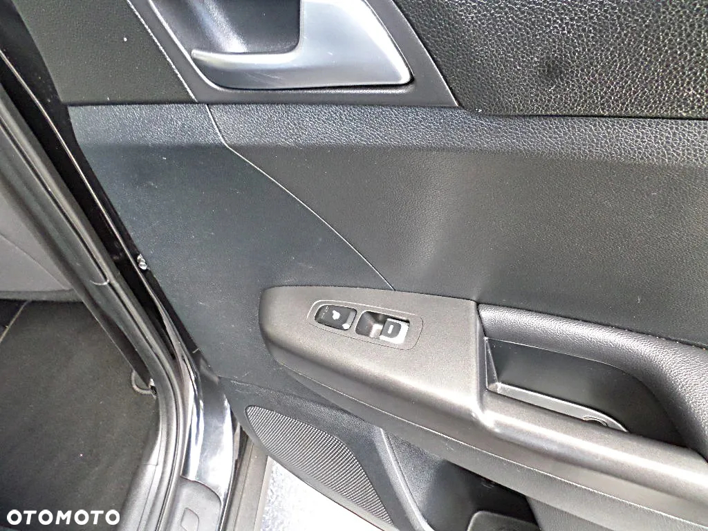 Kia Sportage 1.6 T-GDI L Business Line 4WD DCT - 24