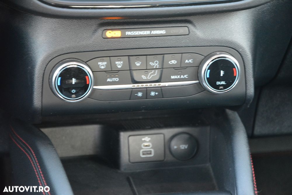 Ford Kuga 2.5 Duratec FHEV ST-LINE - 15