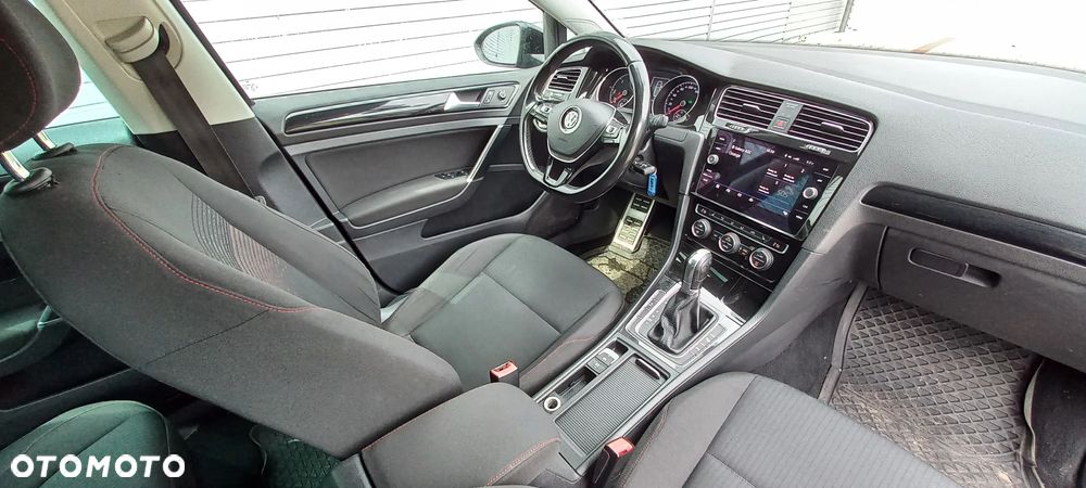 Volkswagen Golf 1.6 TDI DSG Sound - 12
