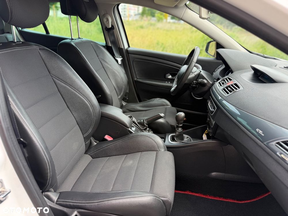 Renault Megane TCe 130 Luxe - 25