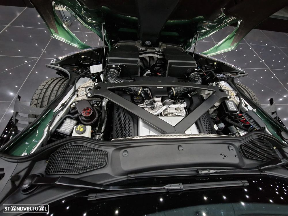 Aston Martin DB11 Volante V8 - 27