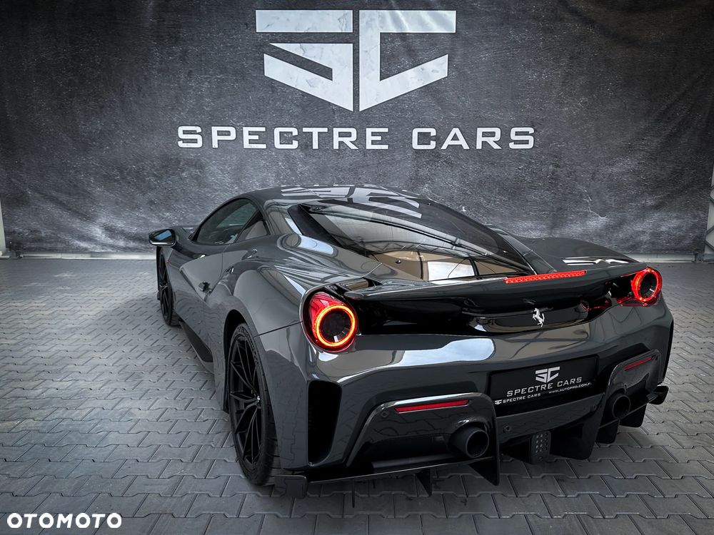 Ferrari 488 Pista - 6