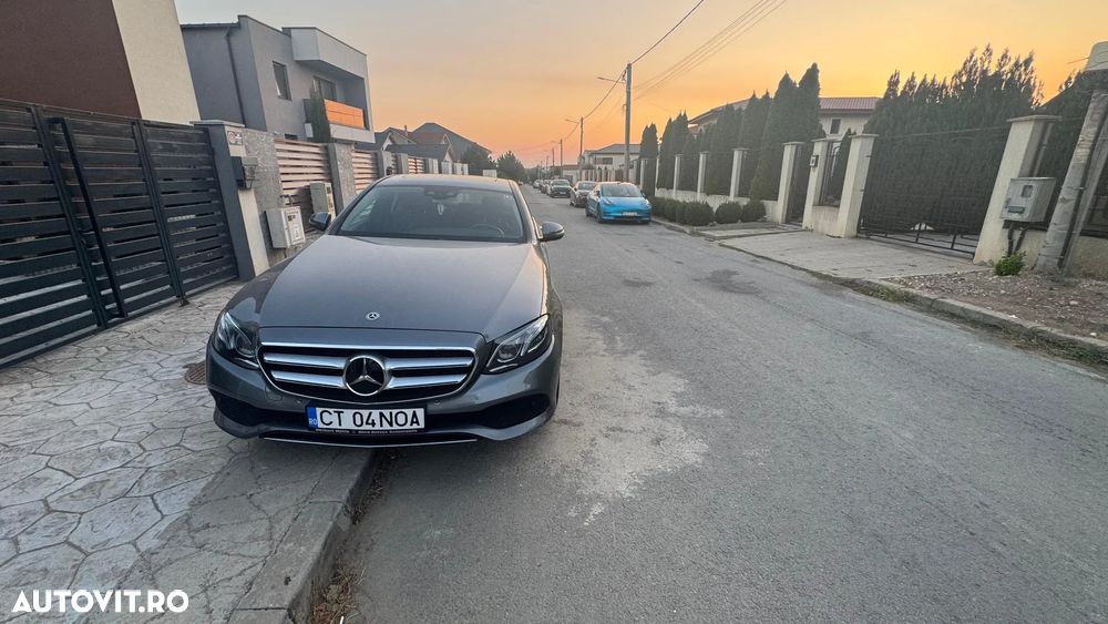 Mercedes-Benz E 200 4MATIC Aut. - 1