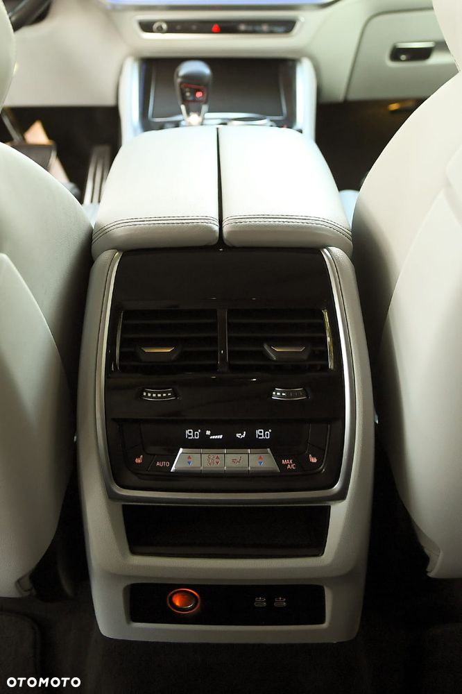BMW XM - 30