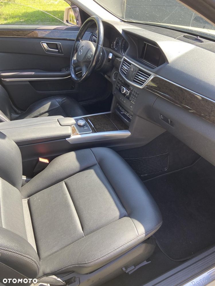 Mercedes-Benz Klasa E 200 CDI 7G-TRONIC Elegance - 3