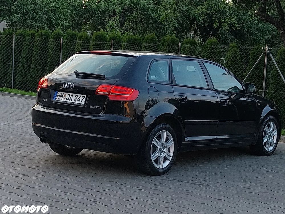 Audi A3 Sportback 2.0 TDI DPF S tronic S line Sportpaket - 3