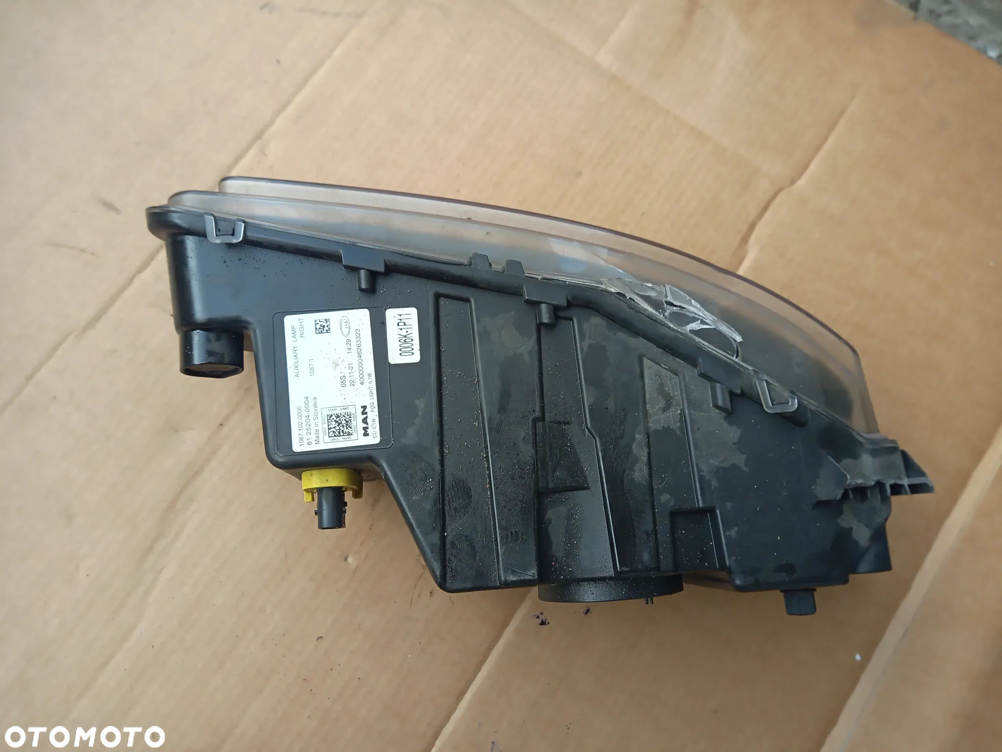 Prawy halogen MAN TGX 3 TG3   81252040004 - 2