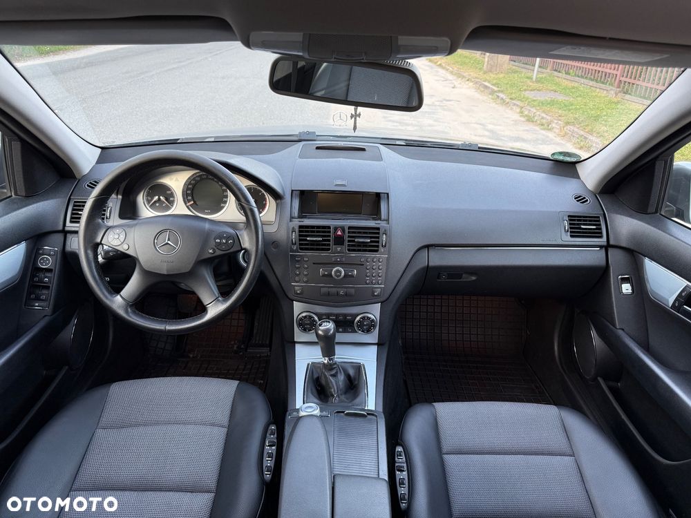 Mercedes-Benz Klasa C 220 CDI DPF Avantgarde - 10