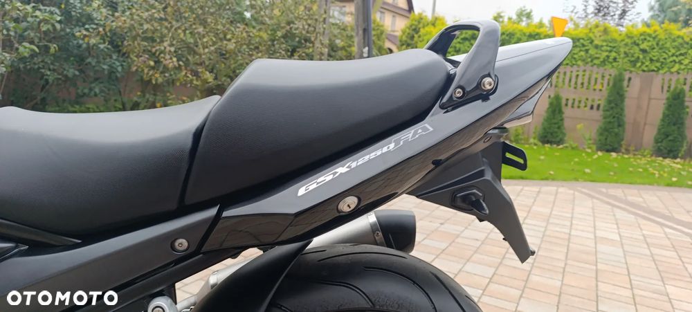 Suzuki GSX - 34