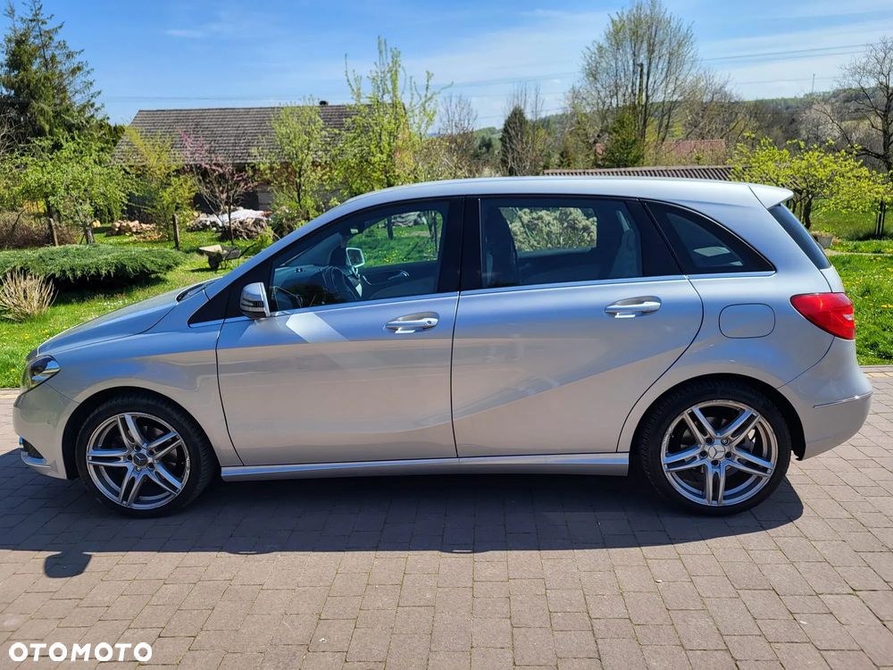 Mercedes-Benz Klasa B 200 7G-DCT Edition - 4