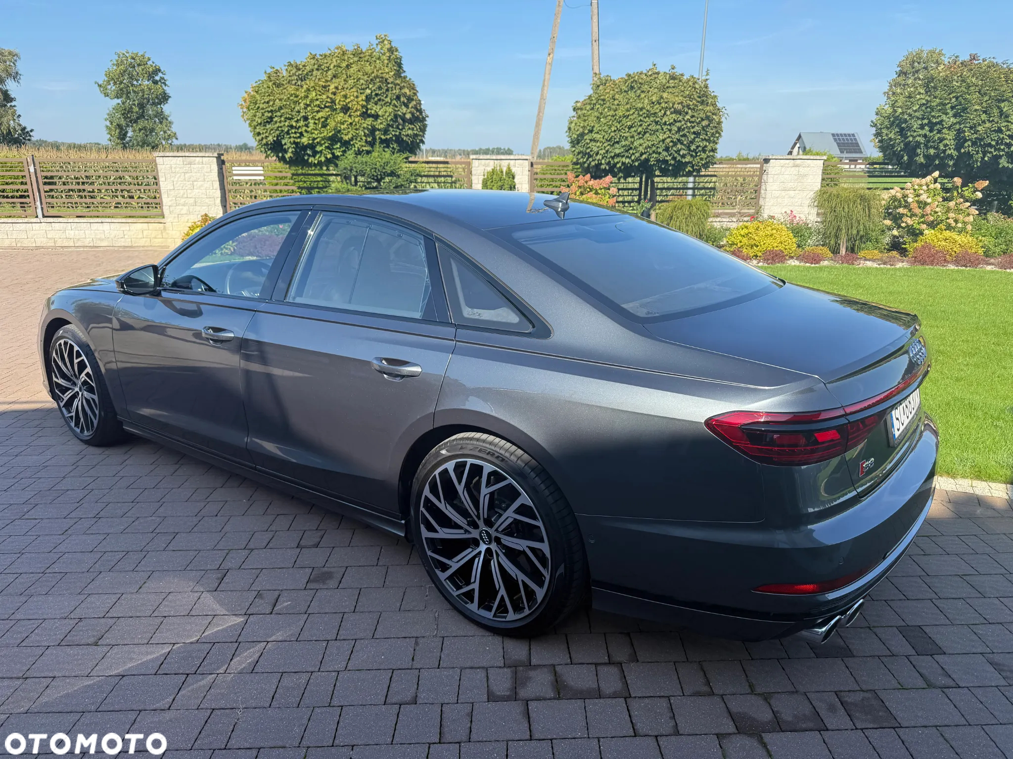 Audi A8 - 11