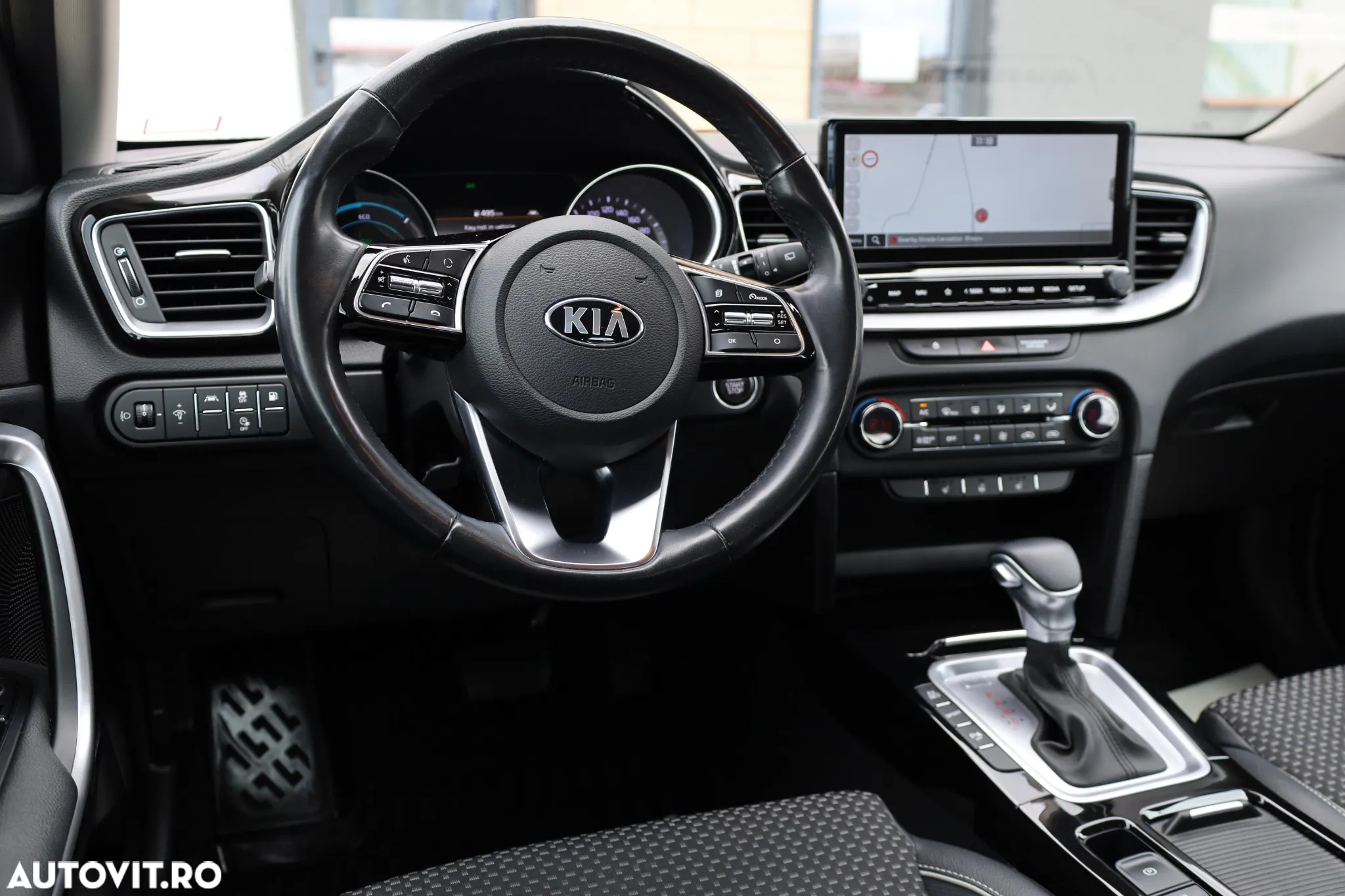 Kia XCeed 1.6 GDI 6DCT PHEV Vision - 17