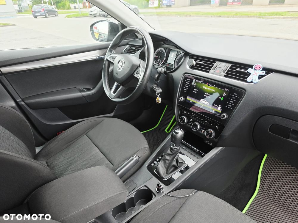Skoda Octavia 2.0 TDI Style DSG - 24