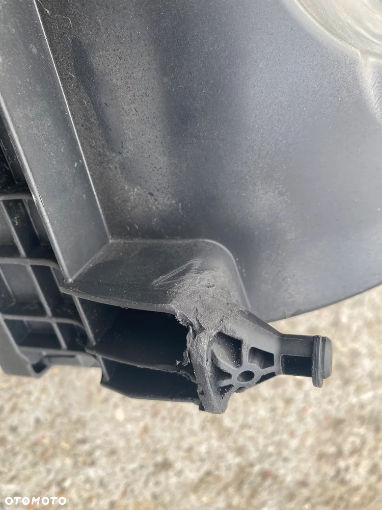 MERCEDES 246 176 cla 117 obudowa filtra A 2700900601 - 4