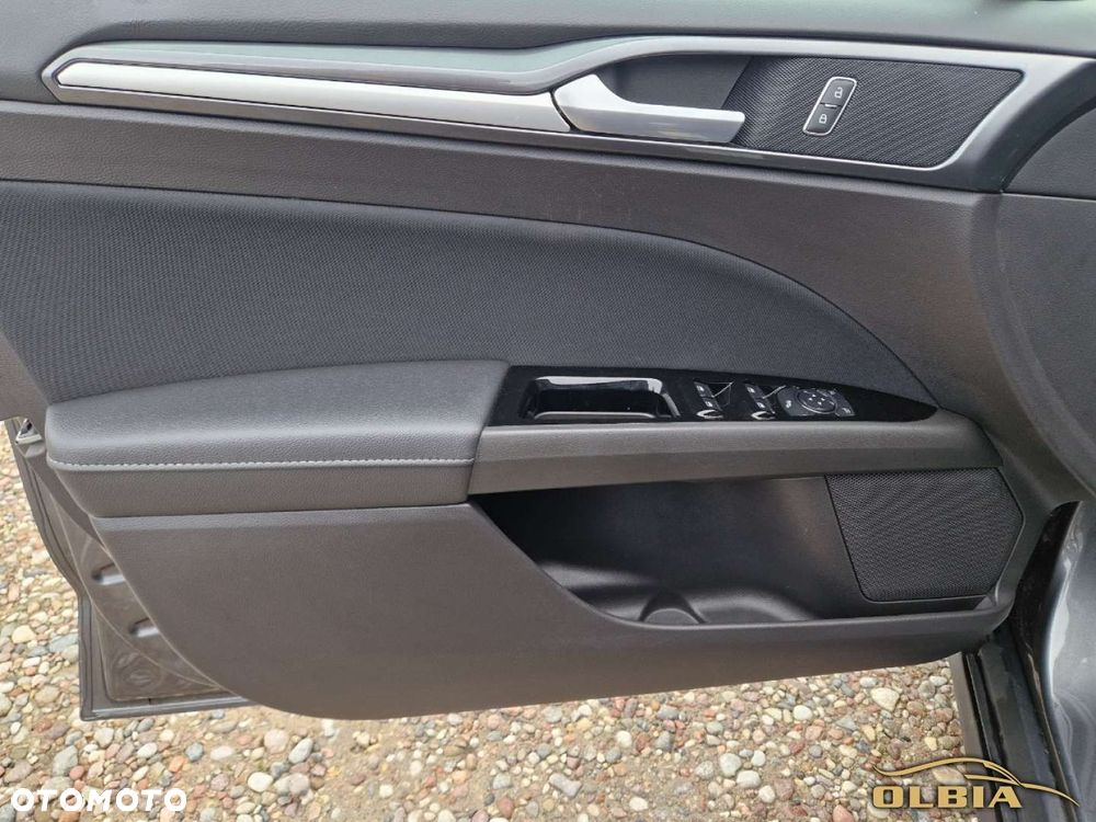 Ford Mondeo - 29