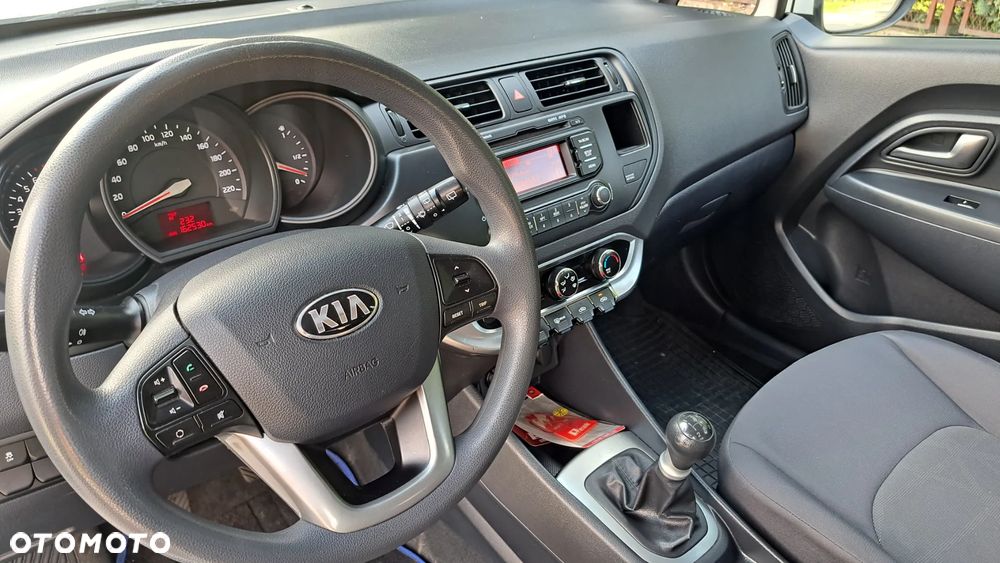 Kia Rio 1.2 L - 15