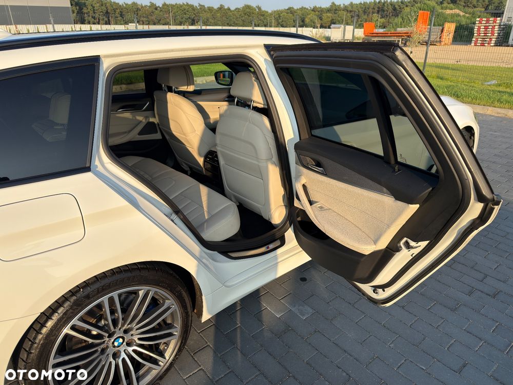 BMW Seria 5 530i xDrive M Sport sport - 24