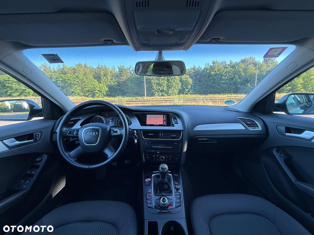 Audi A4 Avant 2.0 TDI DPF Ambiente - 18