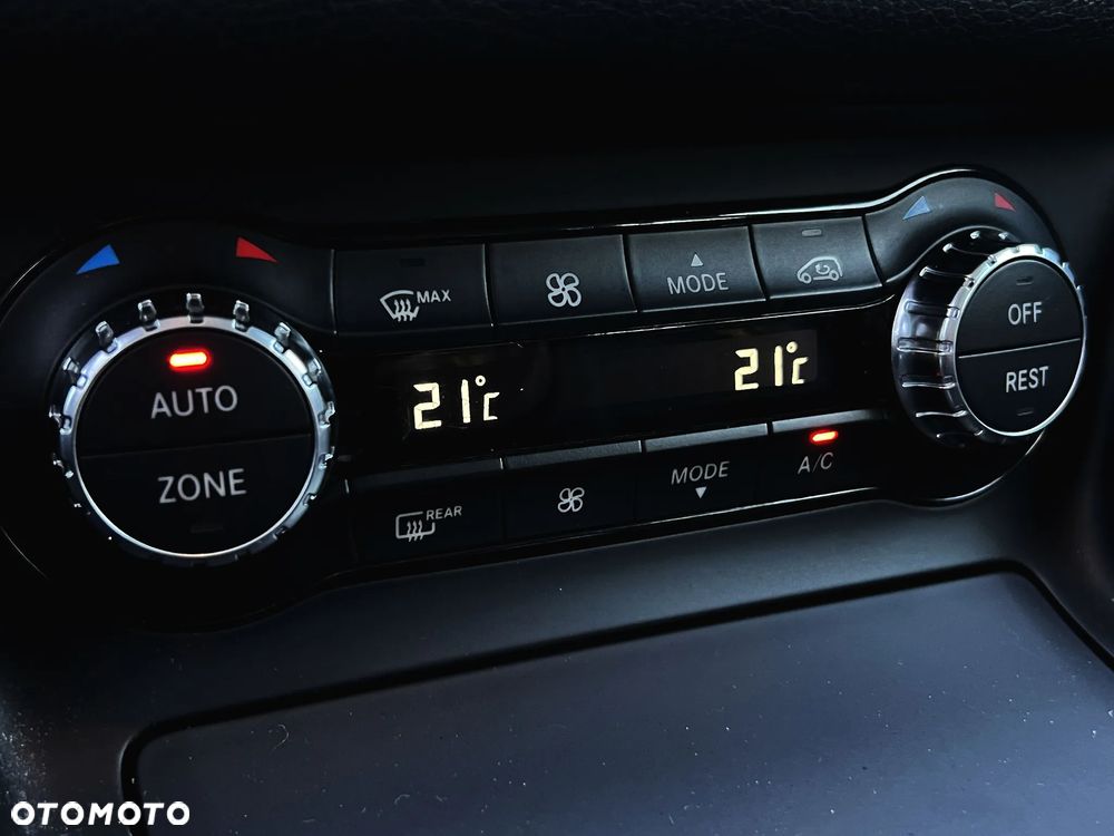 Mercedes-Benz GLA 200 7G-DCT Style - 31