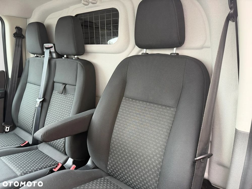 Ford Custom L2H1 - 18