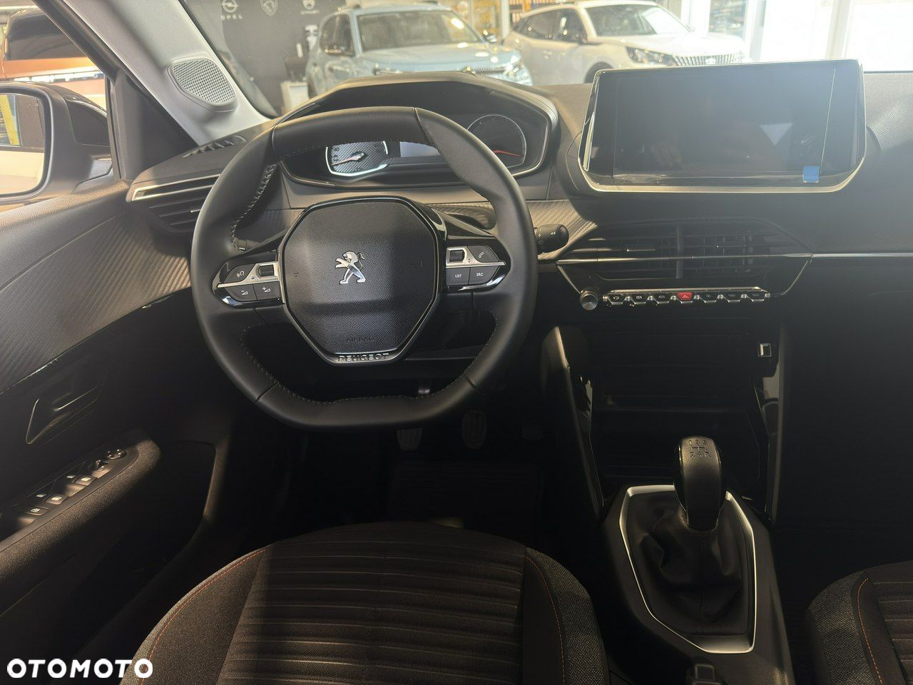 Peugeot 208 - 7