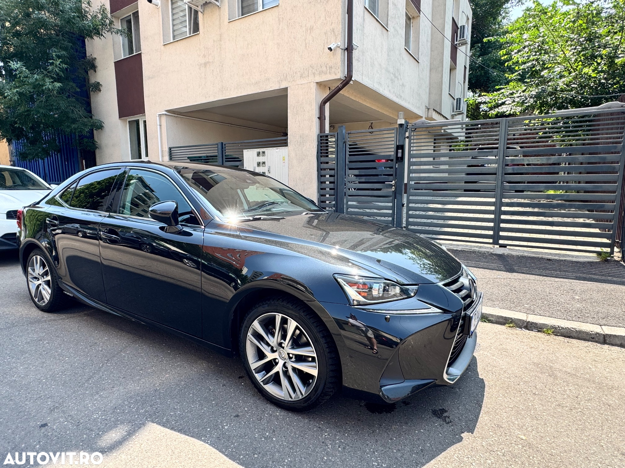Lexus Seria IS 300h Luxury Line - 8