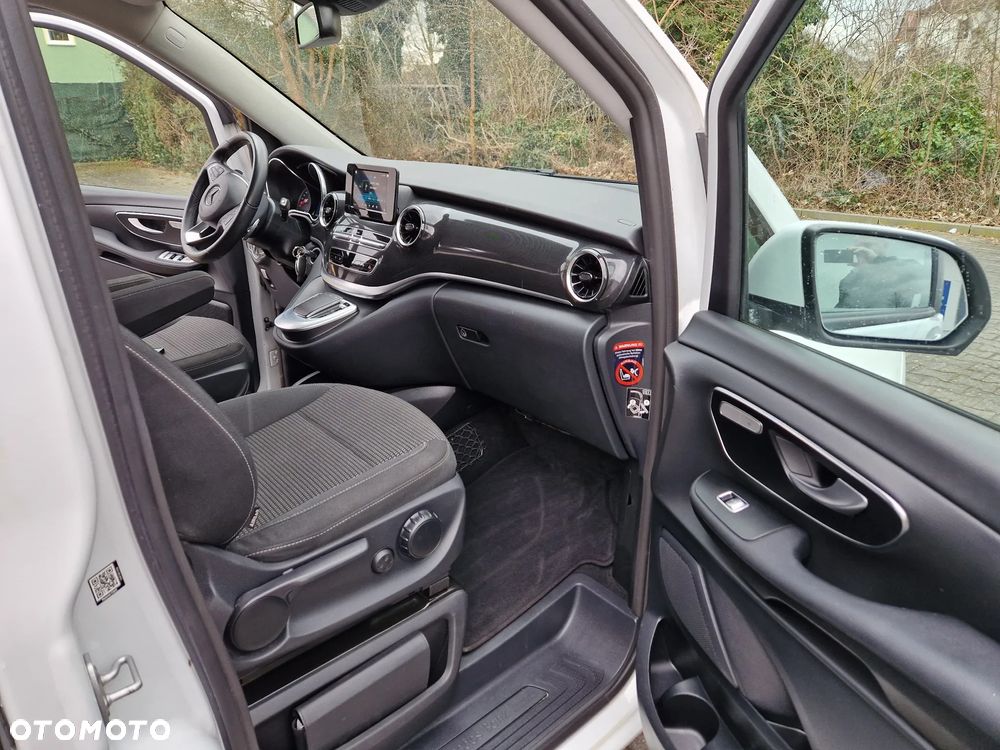 Mercedes-Benz Klasa V 220 d lang 9G-TRONIC - 17