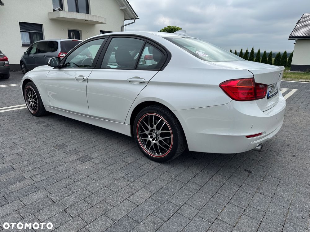 BMW Seria 3 316d Advantage - 13