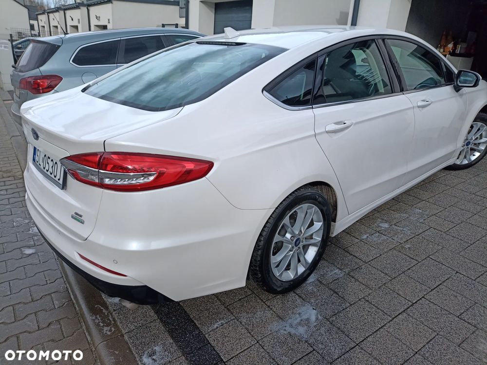 Ford Fusion - 5