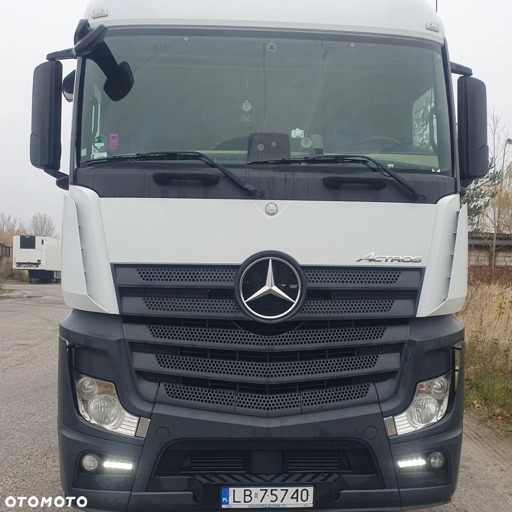 Mercedes-Benz ACTROS - 1