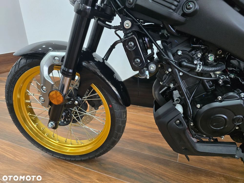 Yamaha XSR - 13