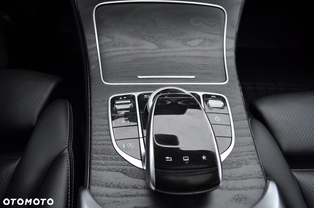 Mercedes-Benz Klasa C 200 9G-TRONIC Exclusive - 14