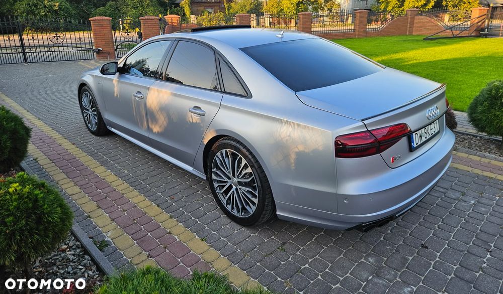 Audi S8 - 13