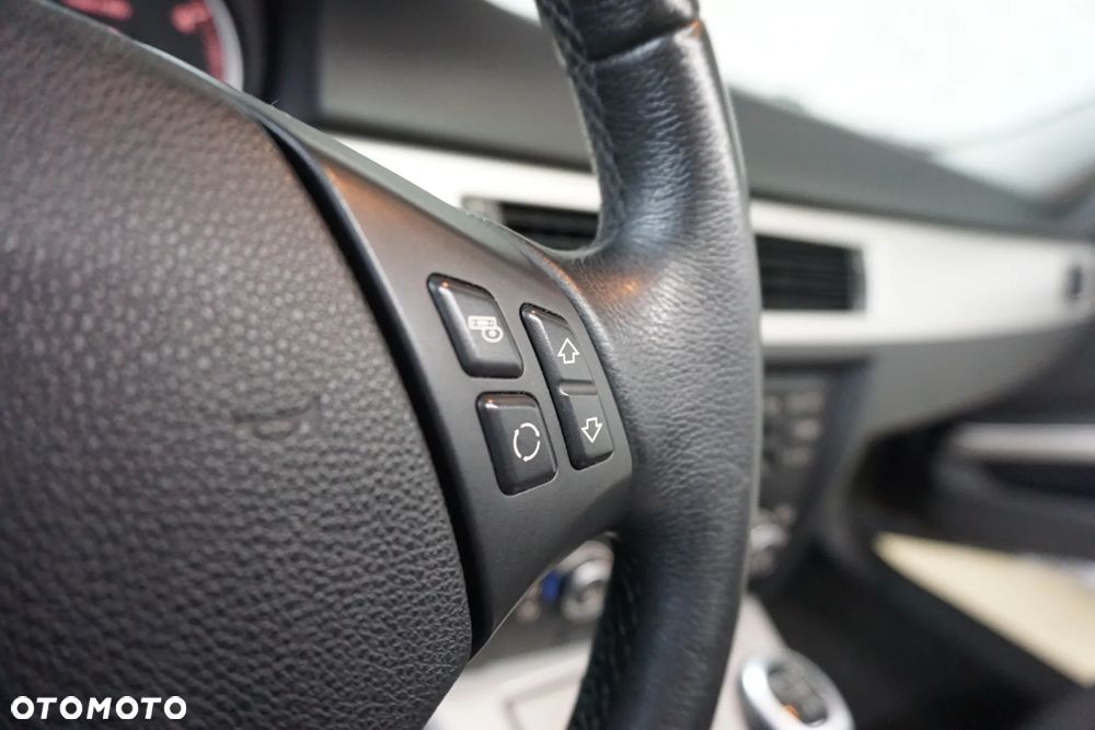 BMW Seria 3 320d DPF - 29