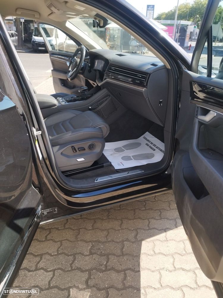 VW Touareg 3.0 TDI V6 Elegance Plus - 16