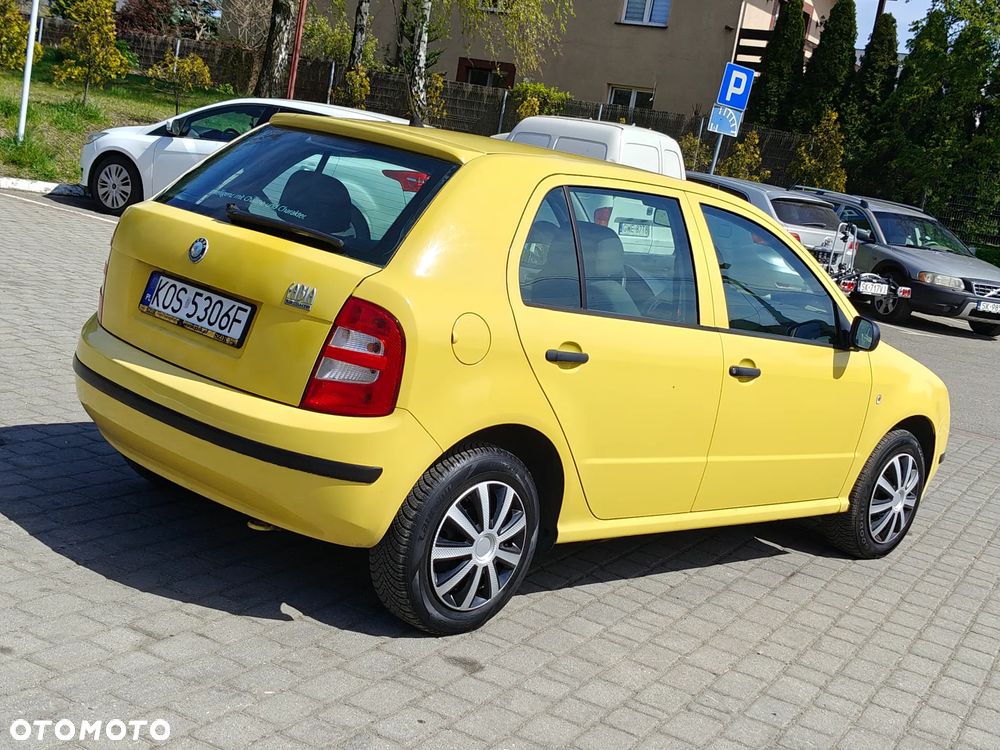 Skoda Fabia 1.2 HTP Sport - 12
