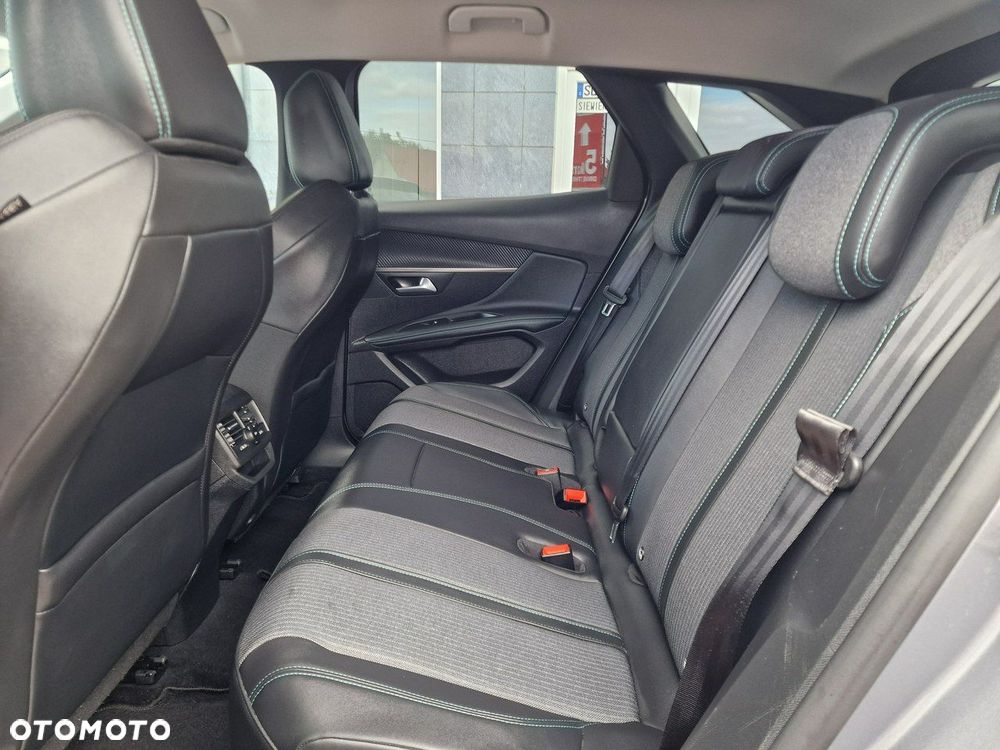 Peugeot 3008 1.6 PureTech Hybrid PHEV Allure S&S EAT8 - 23