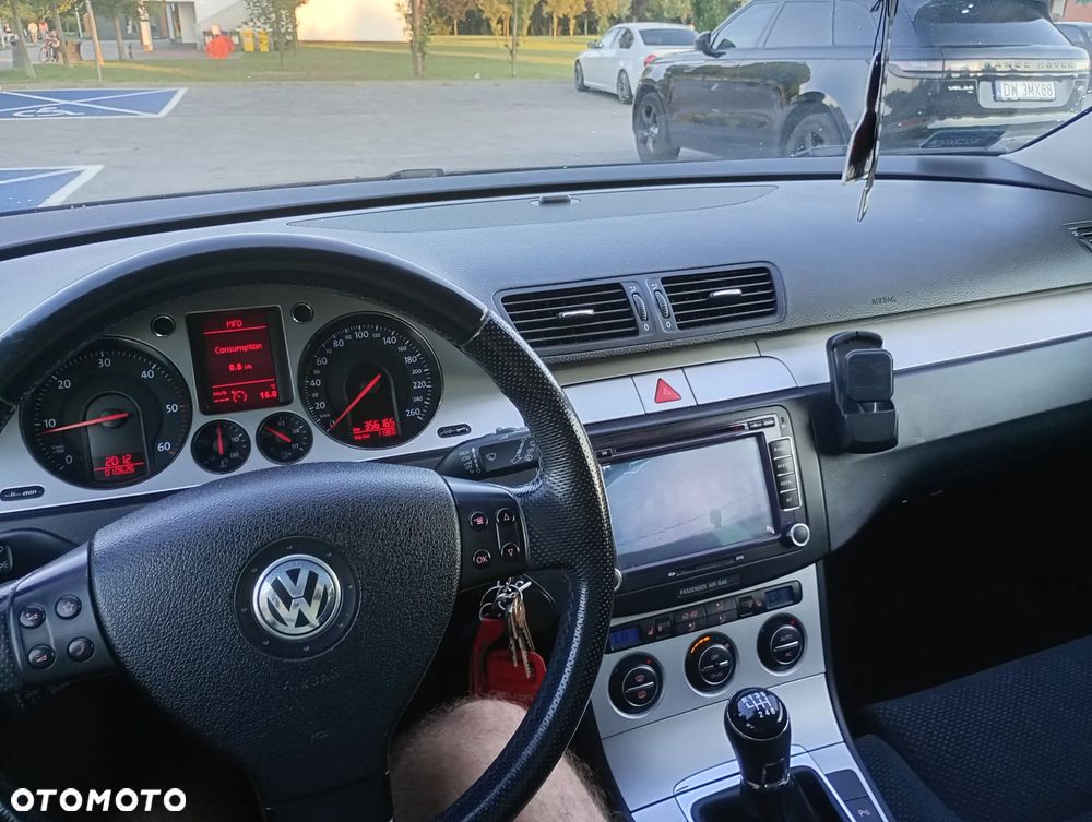 Volkswagen Passat 2.0 TDI Comfortline - 1