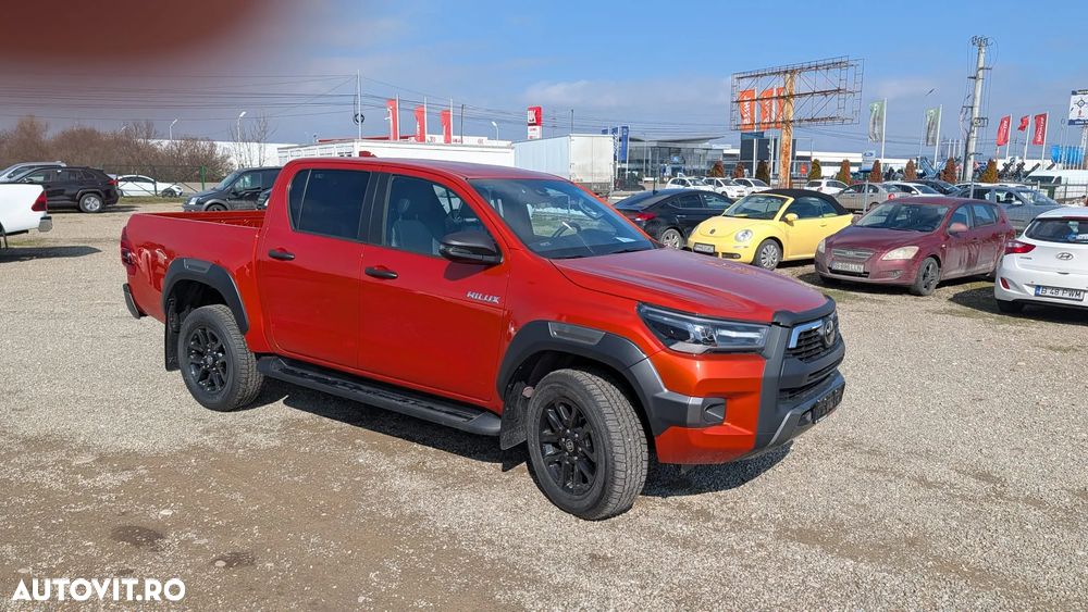 Toyota Hilux 2.8D 204CP 4x4 Double Cab AT MHEV Invincible - 6