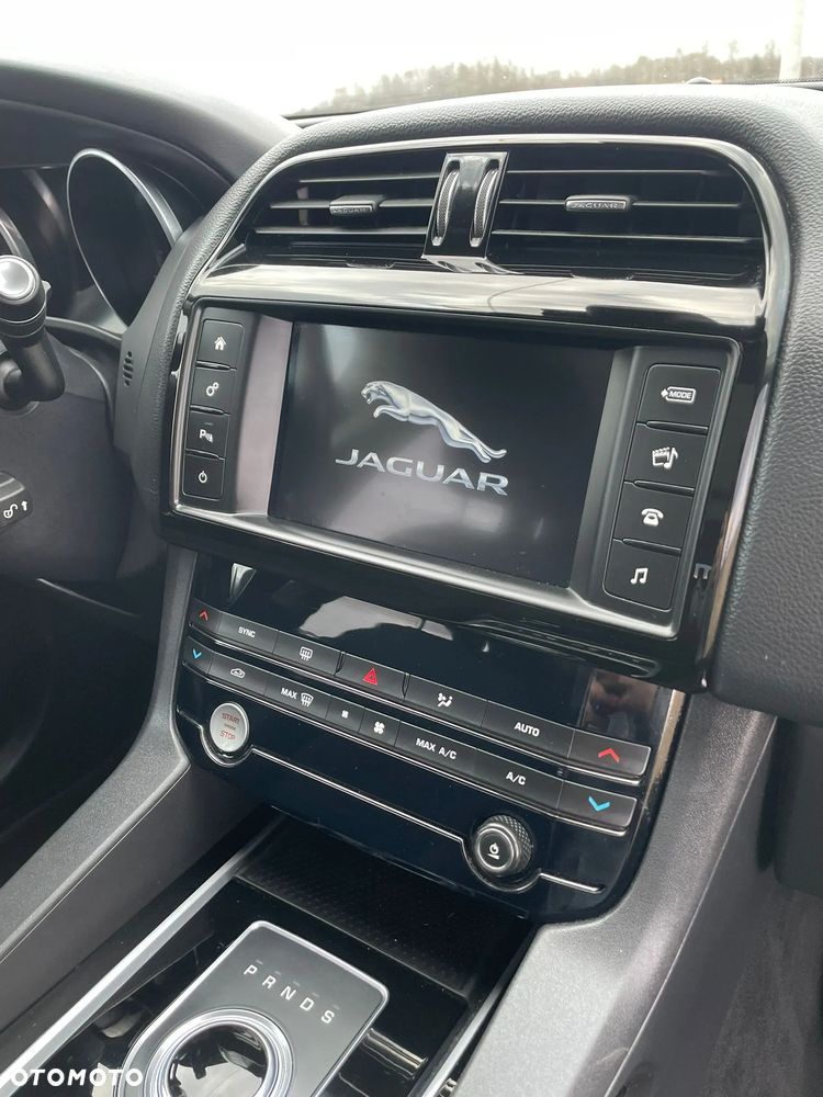 Jaguar F-Pace 20d AWD Prestige - 10