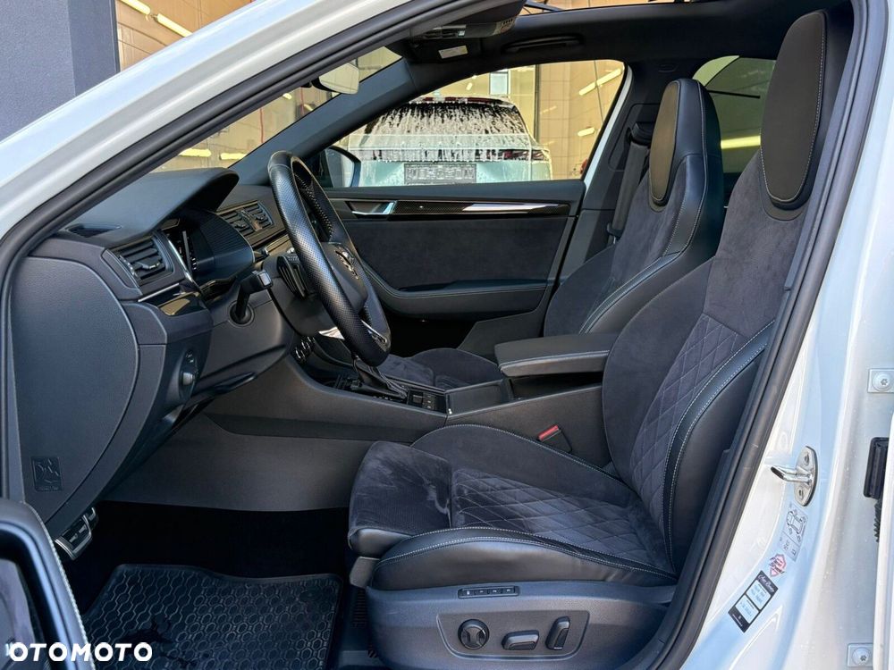 Skoda Superb 2.0 TSI 4x4 Sportline DSG - 11
